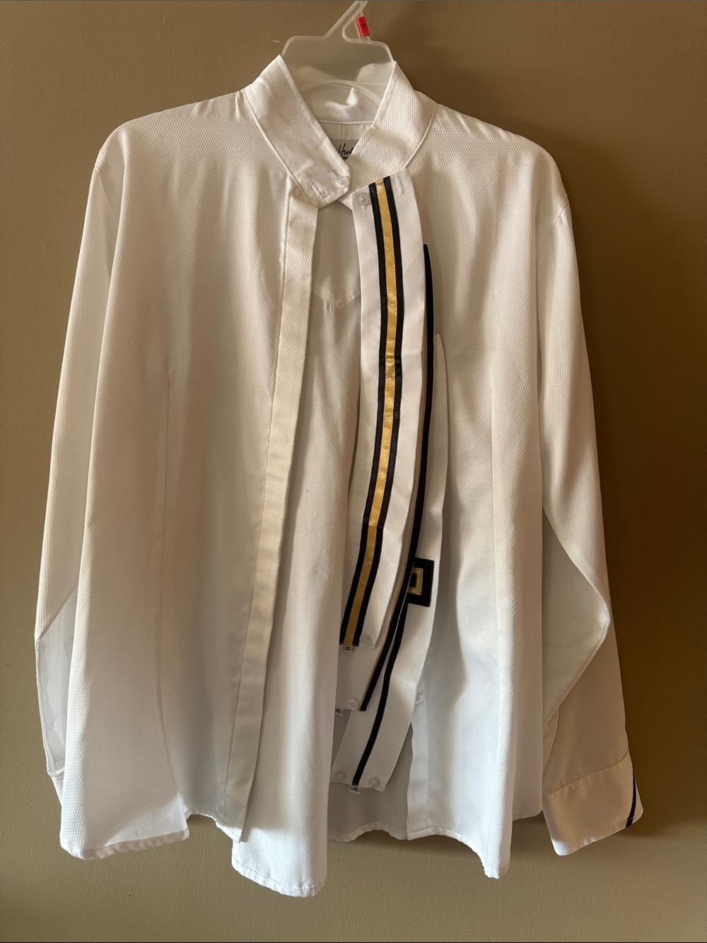 Huntress English shirt with 3 collars